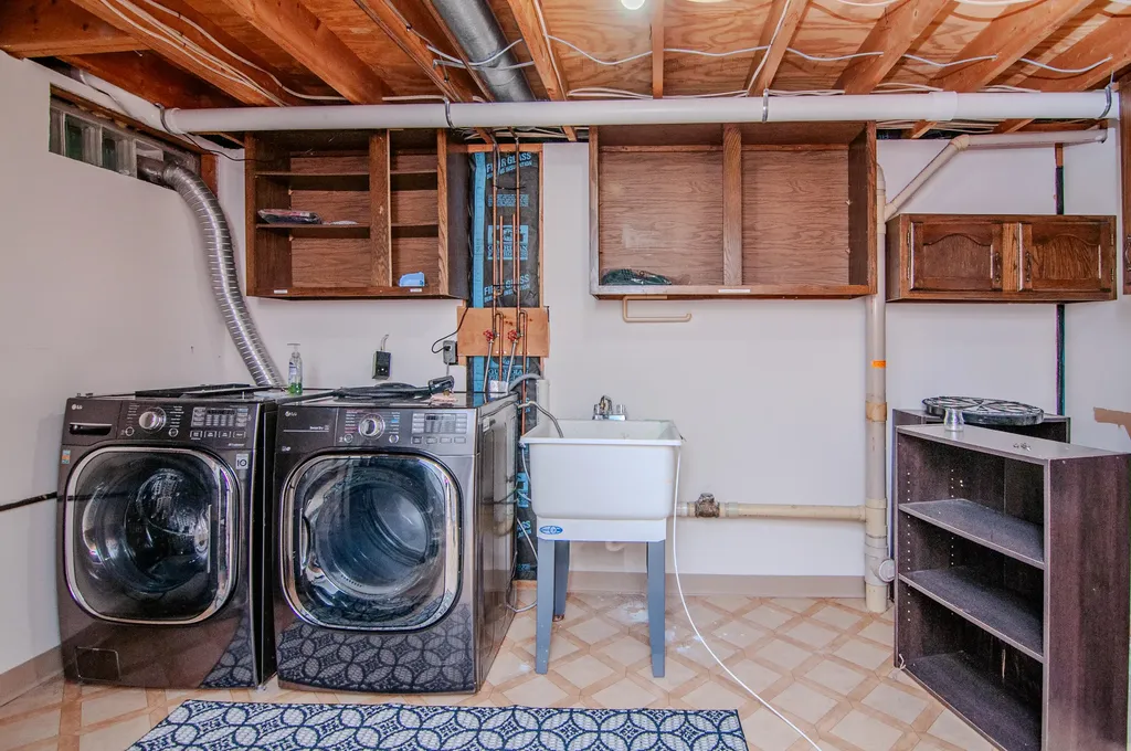 1325 Chartwell Carriage Way S East Lansing City MI 48823
