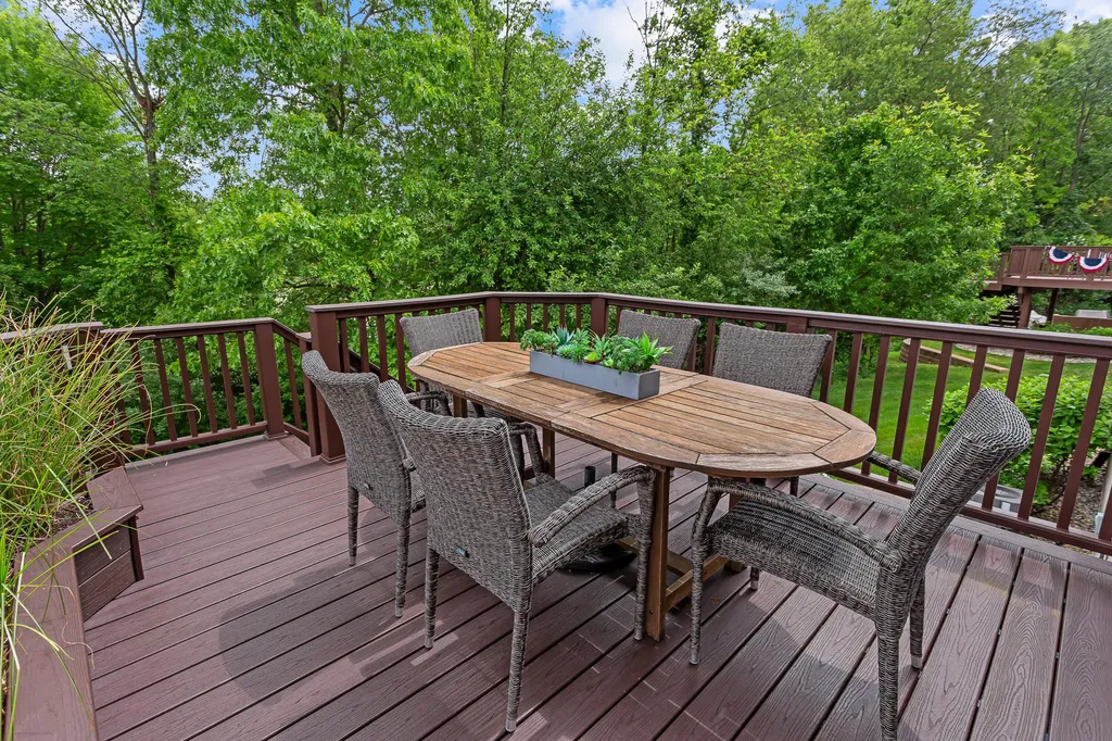 554 Glacier Lane Oceola Township MI 48843