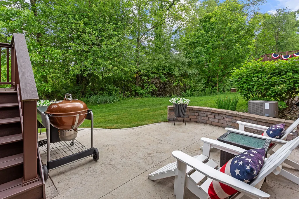 554 Glacier Lane Oceola Township MI 48843