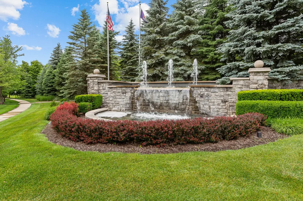 554 Glacier Lane Oceola Township MI 48843