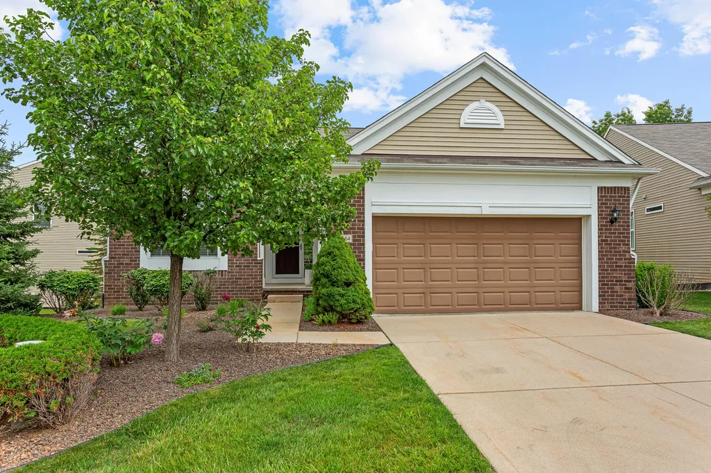 554 Glacier Lane Oceola Township MI 48843