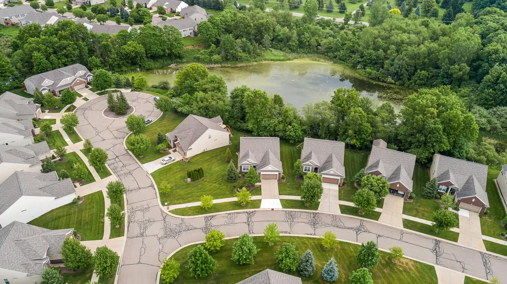 554 Glacier Lane Oceola Township MI 48843
