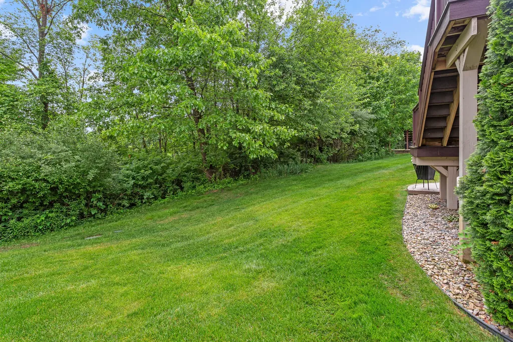 554 Glacier Lane Oceola Township MI 48843