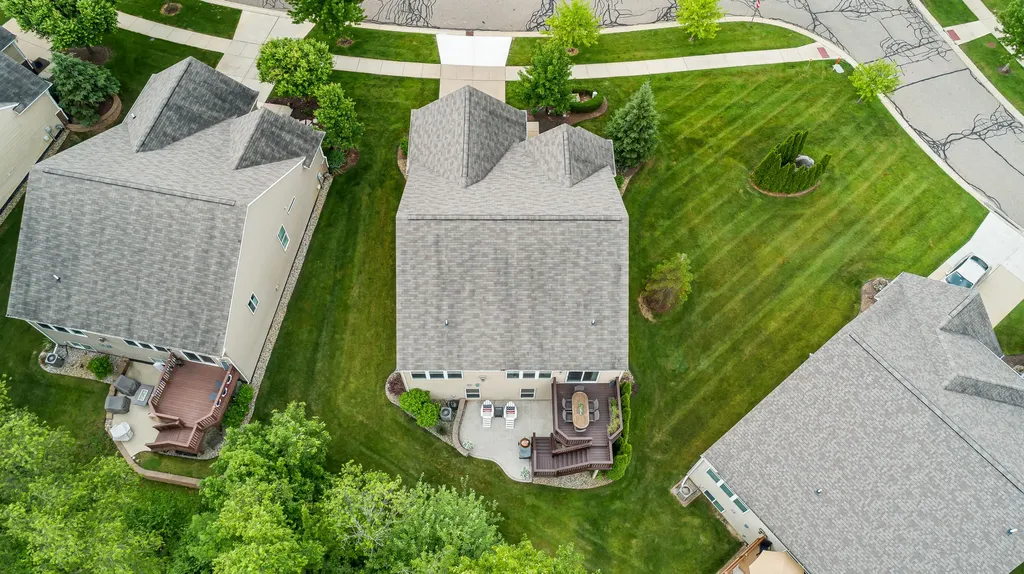 554 Glacier Lane Oceola Township MI 48843