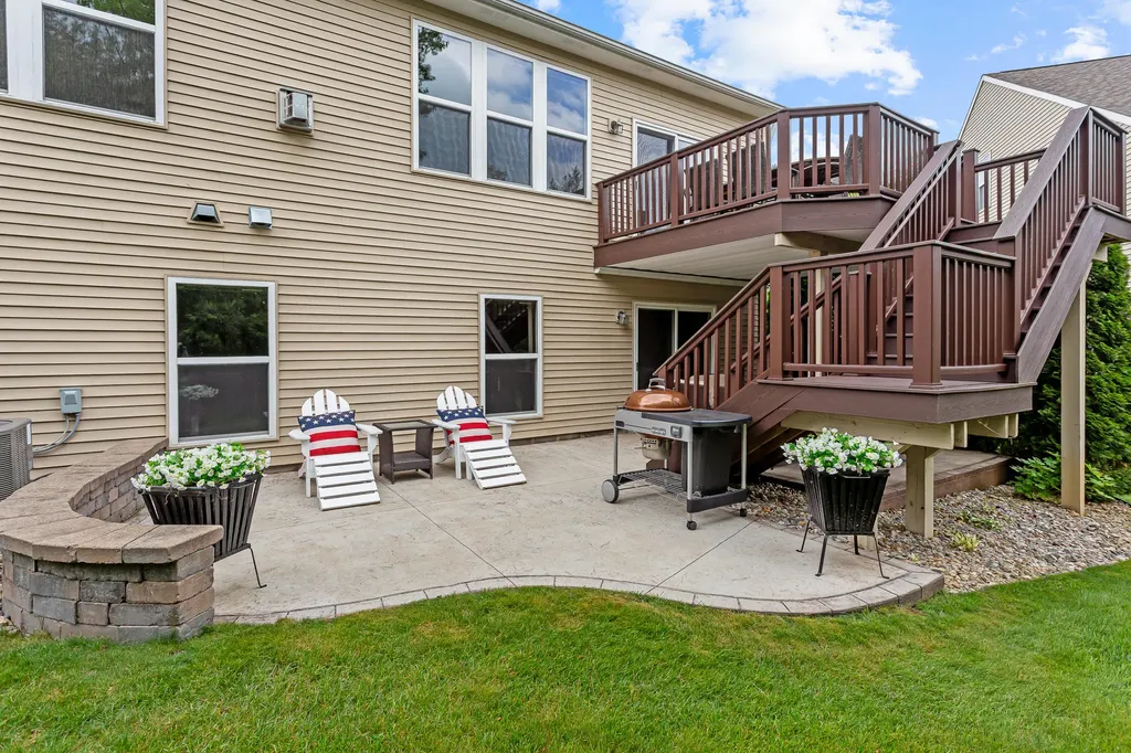 554 Glacier Lane Oceola Township MI 48843