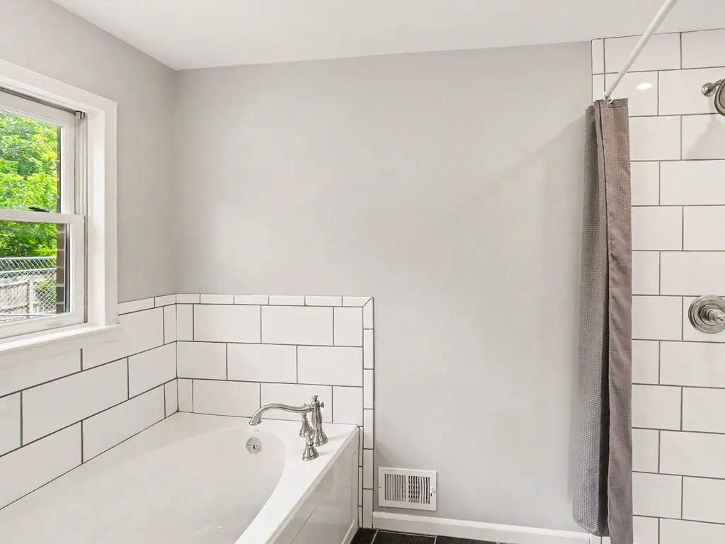 8698 Warner Road York Charter Township MI 48176