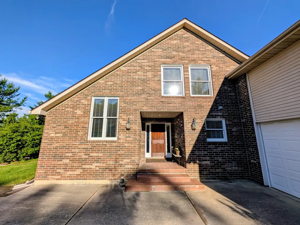 8698 Warner Road York Charter Township MI 48176