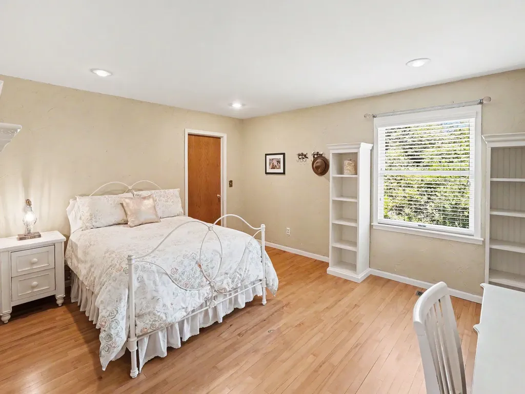 8698 Warner Road York Charter Township MI 48176