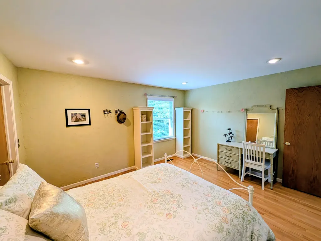 8698 Warner Road York Charter Township MI 48176