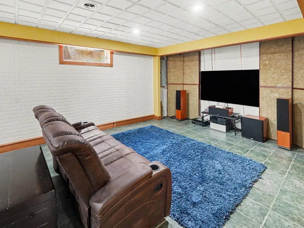 8698 Warner Road York Charter Township MI 48176