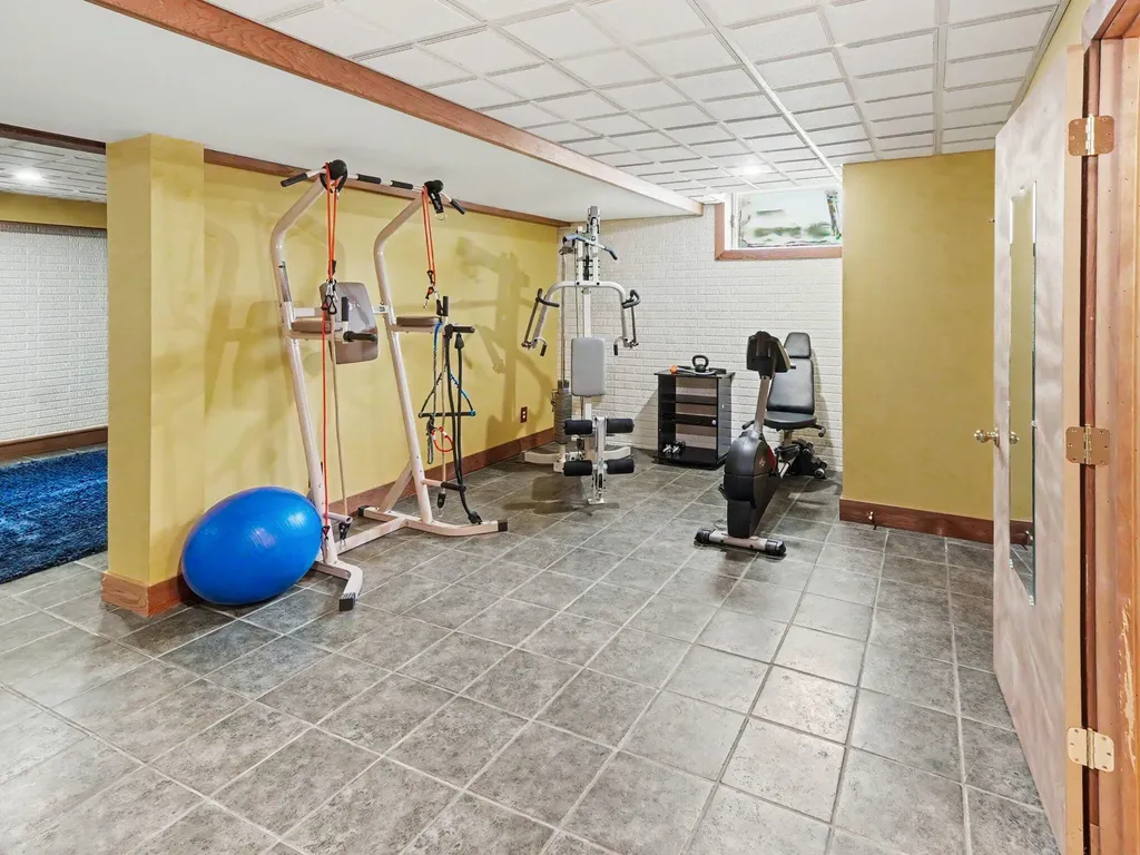 8698 Warner Road York Charter Township MI 48176