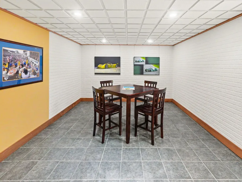 8698 Warner Road York Charter Township MI 48176