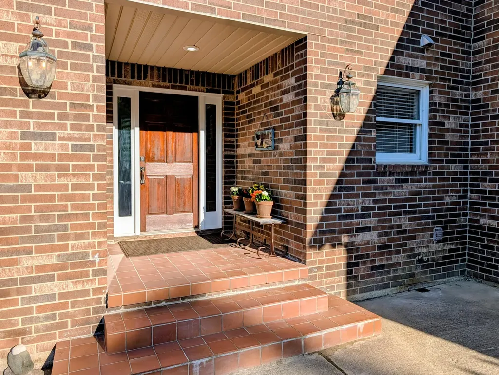 8698 Warner Road York Charter Township MI 48176