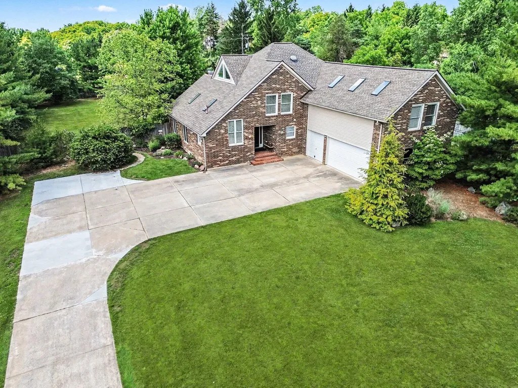 8698 Warner Road York Charter Township MI 48176