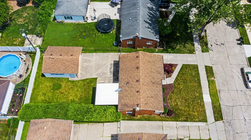 32413 Greenlawn Street St. Clair Shores City MI 48082