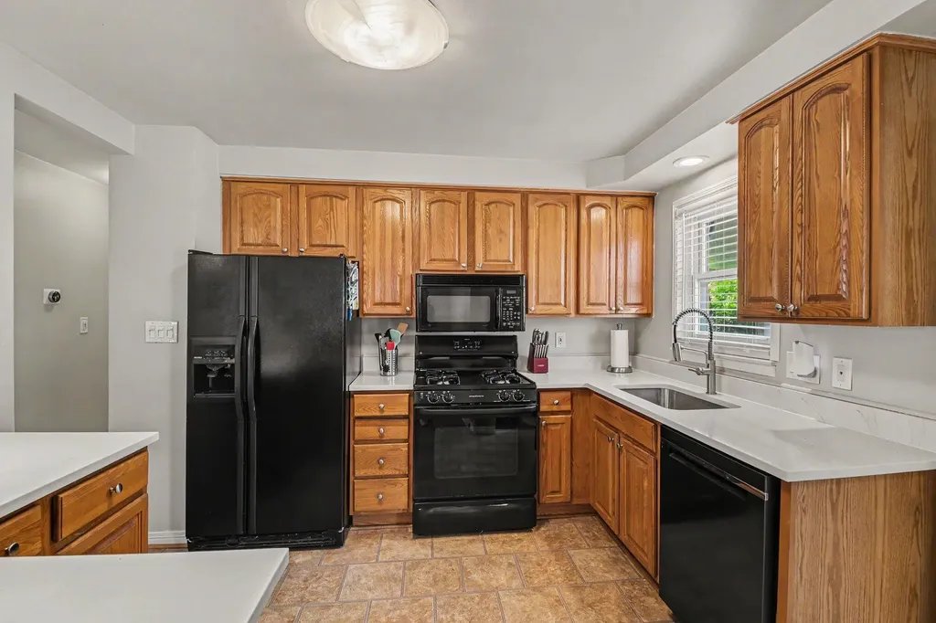 32413 Greenlawn Street St. Clair Shores City MI 48082
