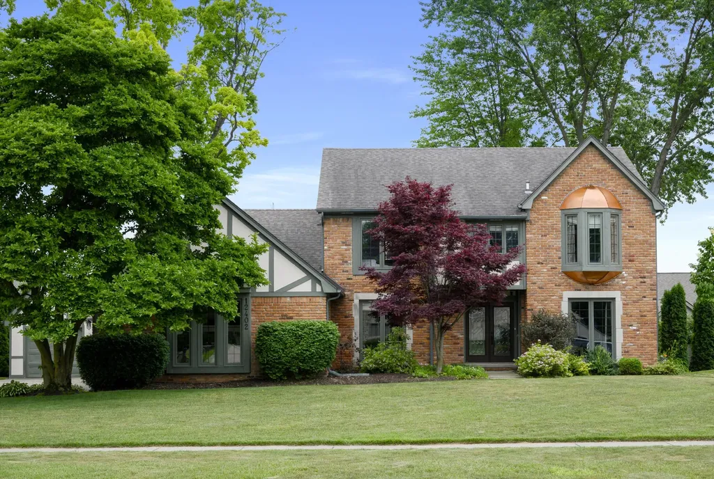 12402 Watkins Drive Shelby Charter Township MI 48315