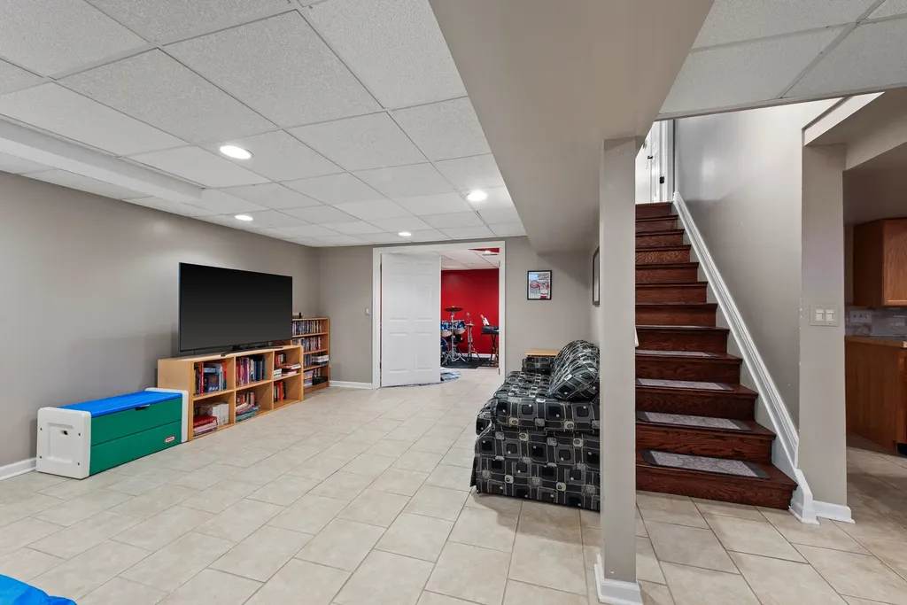 12402 Watkins Drive Shelby Charter Township MI 48315
