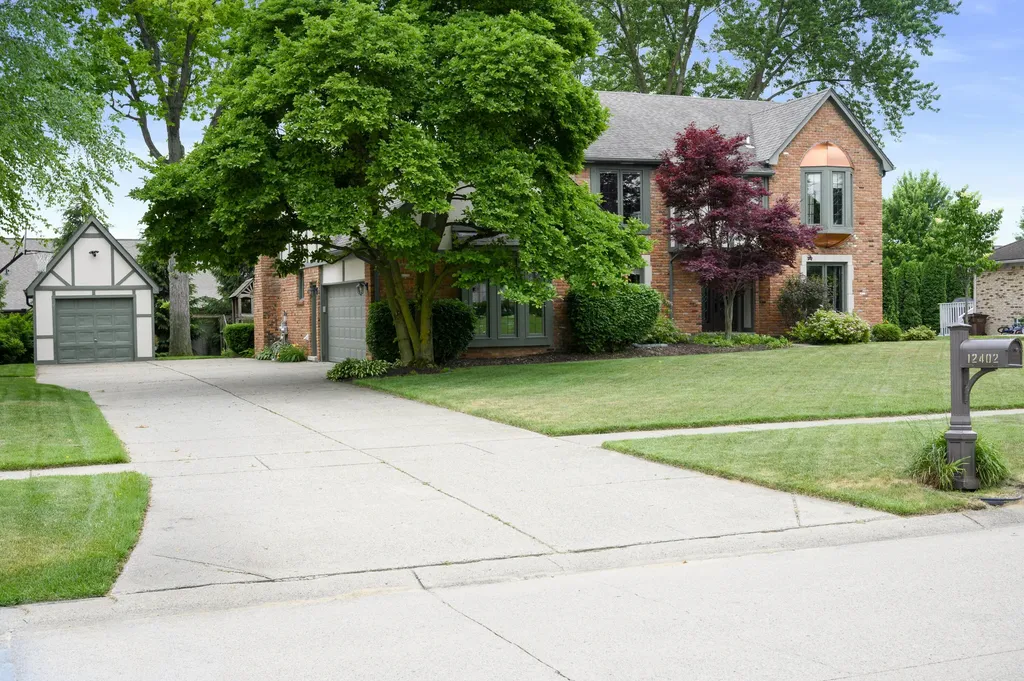 12402 Watkins Drive Shelby Charter Township MI 48315