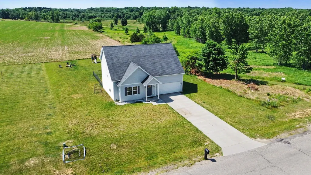 11501 Warrior Trail Grass Lake Charter Township MI 49240