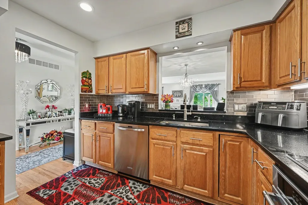 2785 Maitland Drive Ann Arbor City MI 48105