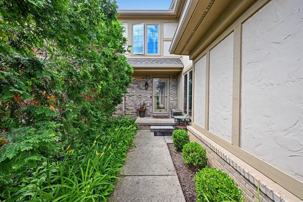 2785 Maitland Drive Ann Arbor City MI 48105