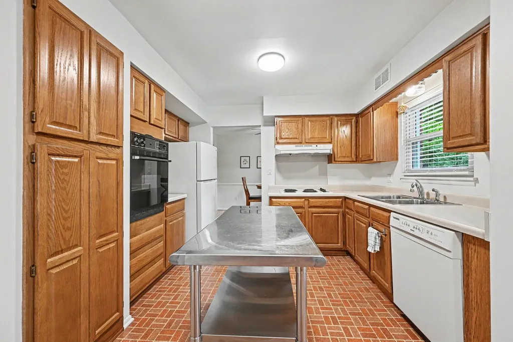 1467 Kingwood Street Ypsilanti City MI 48197