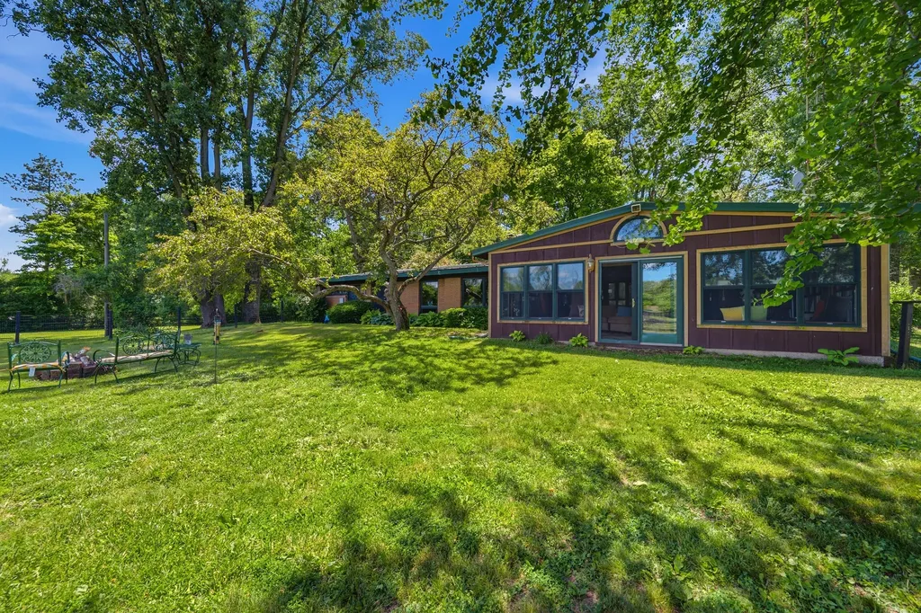 1925 S Bartlett Road St. Clair Township MI 48079