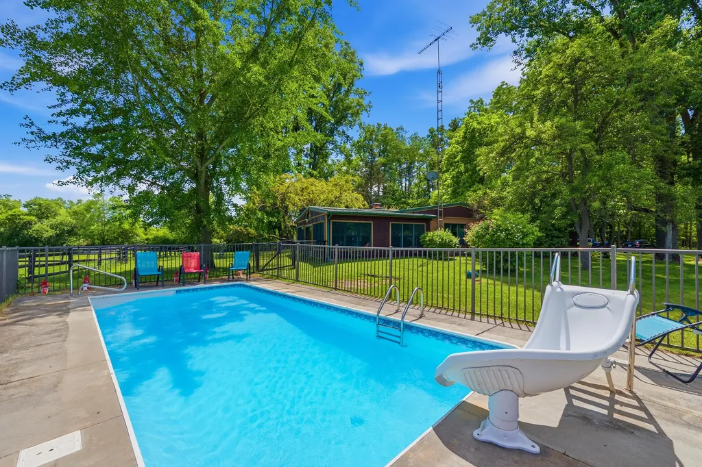 1925 S Bartlett Road St. Clair Township MI 48079