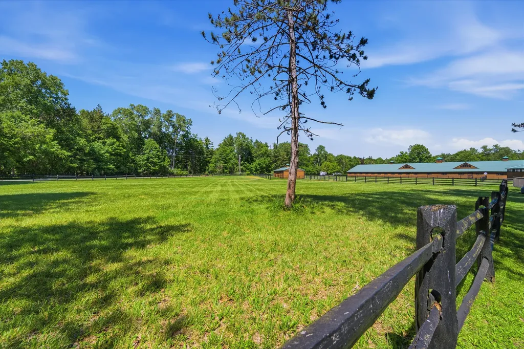 1925 S Bartlett Road St. Clair Township MI 48079