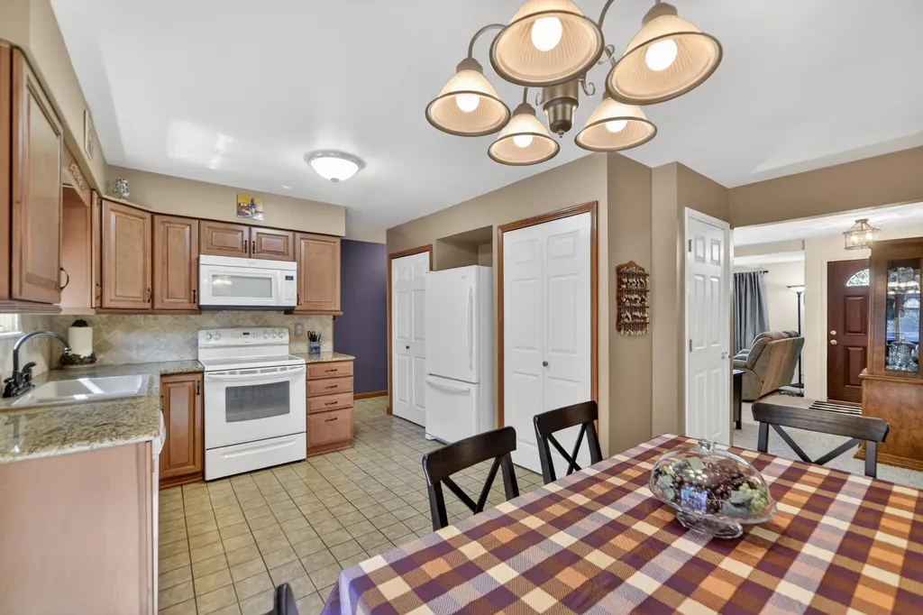 7108 Fairgrove Drive Swartz Creek City MI 48473