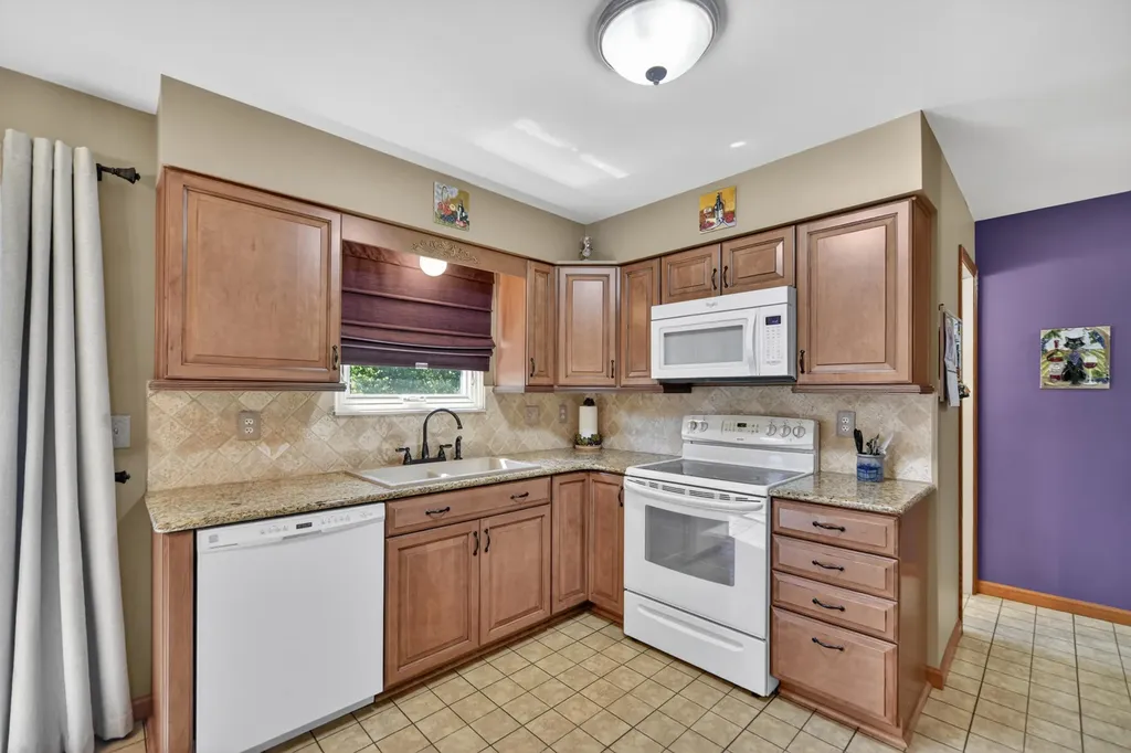 7108 Fairgrove Drive Swartz Creek City MI 48473