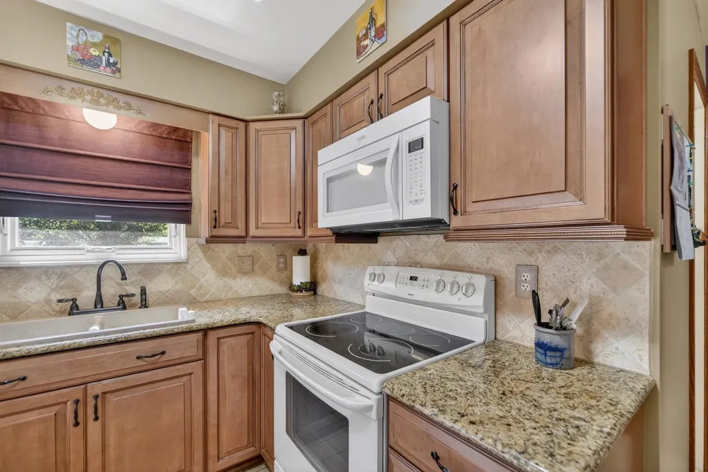 7108 Fairgrove Drive Swartz Creek City MI 48473