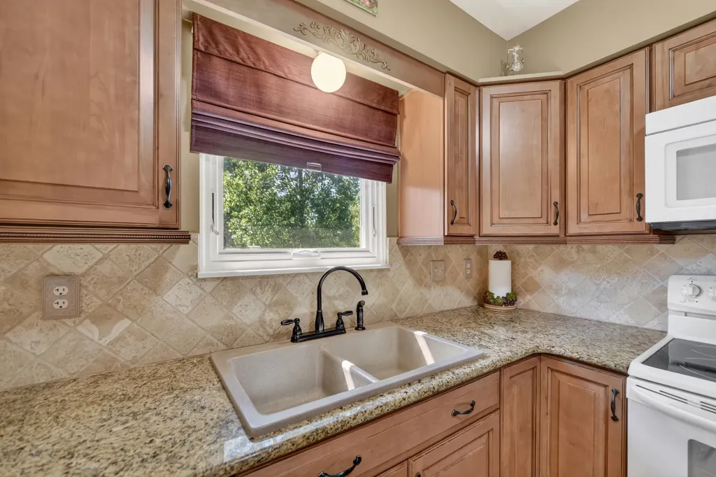 7108 Fairgrove Drive Swartz Creek City MI 48473