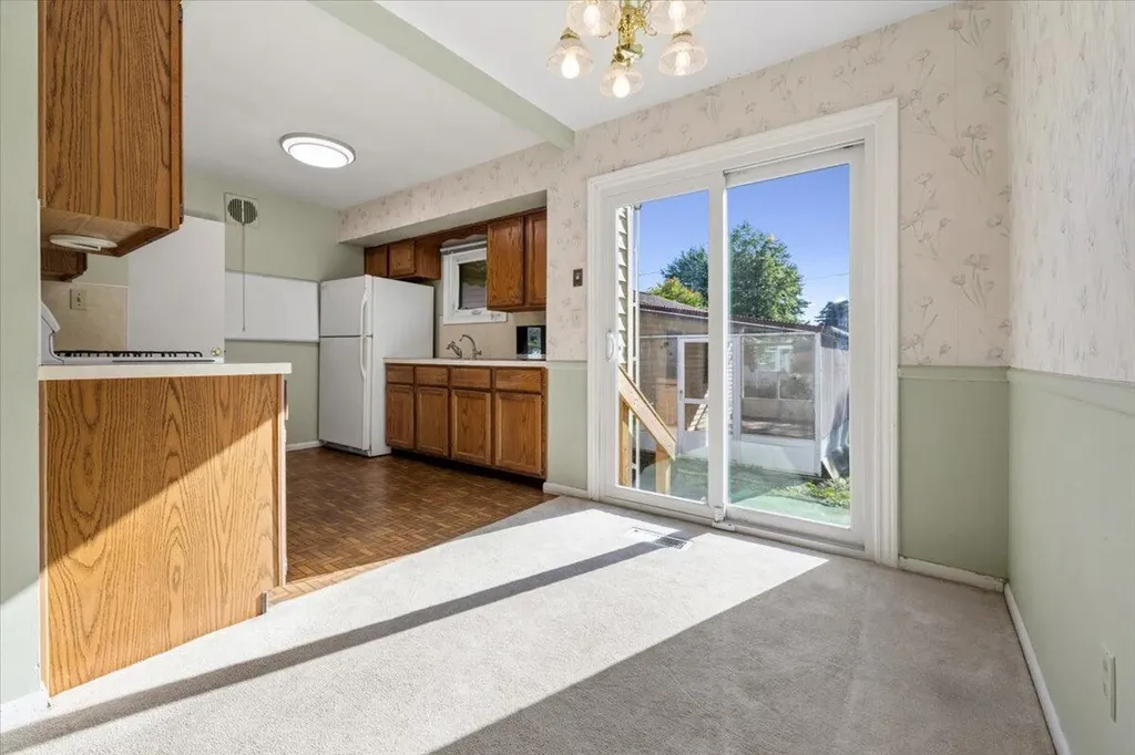 725 Woodbine Drive Fenton City MI 48430
