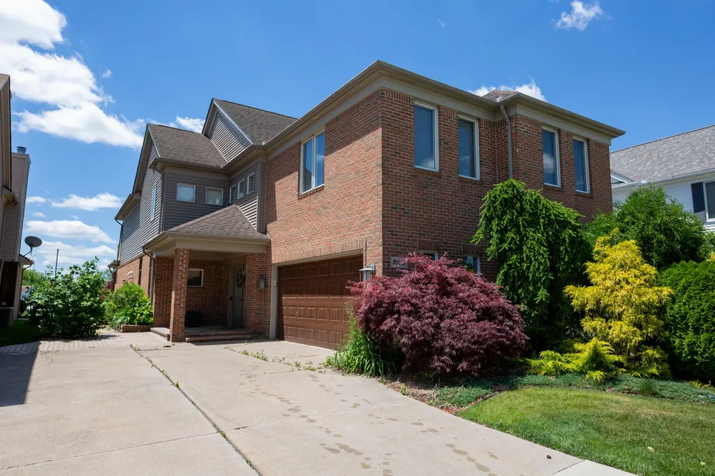 229 Keelson Drive Detroit City MI 48215