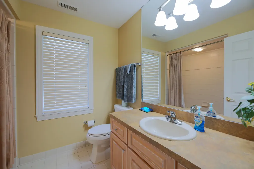229 Keelson Drive Detroit City MI 48215