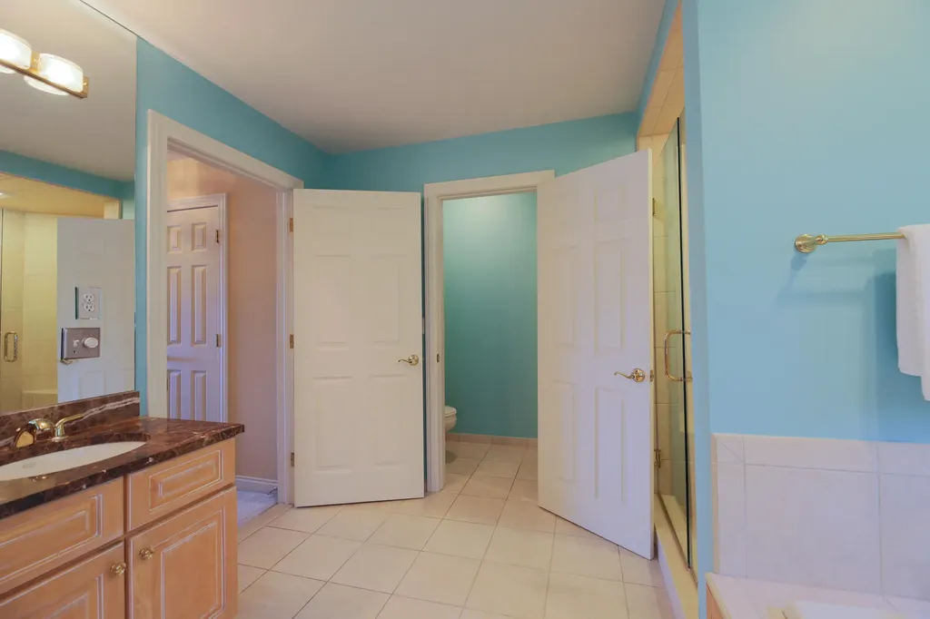 229 Keelson Drive Detroit City MI 48215