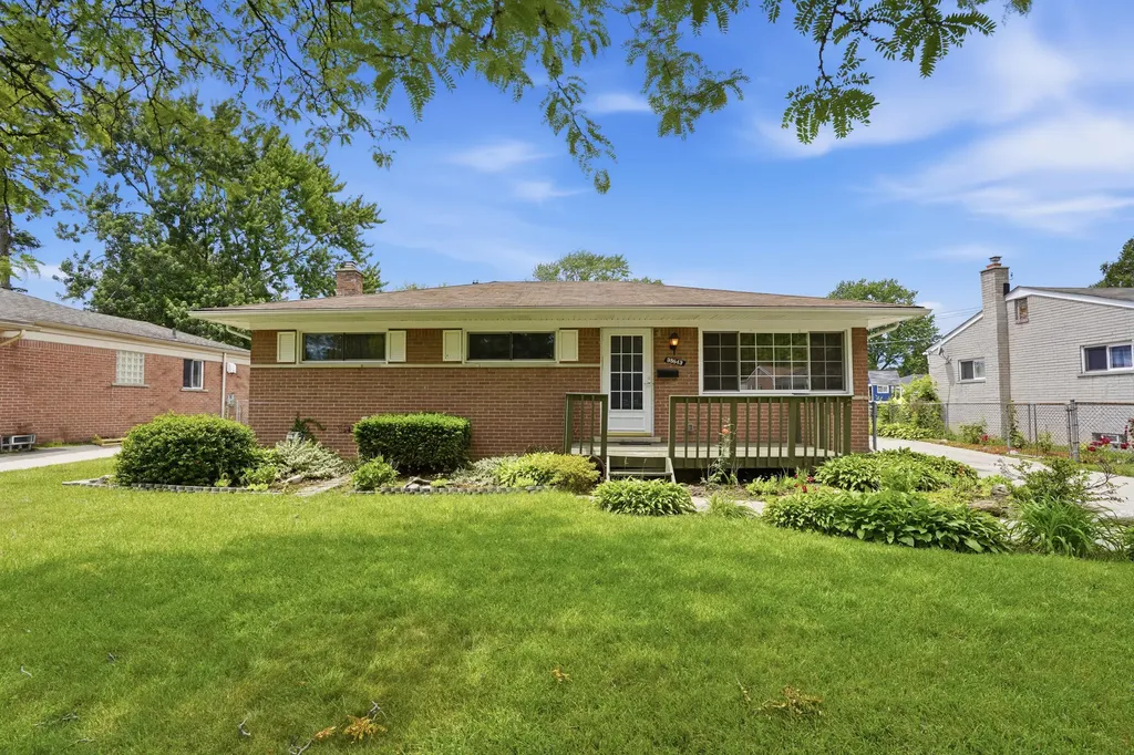 35843 Rewa Street Clinton Charter Township MI 48035