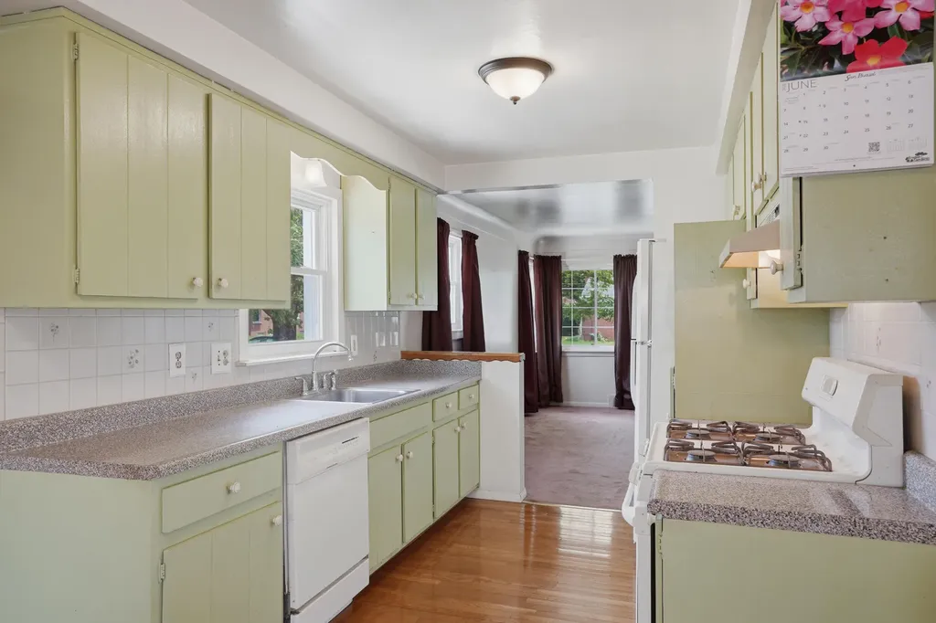 35843 Rewa Street Clinton Charter Township MI 48035