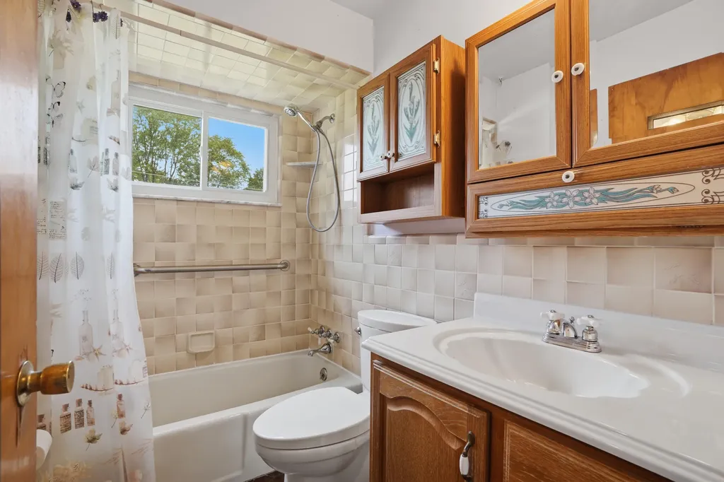 35843 Rewa Street Clinton Charter Township MI 48035