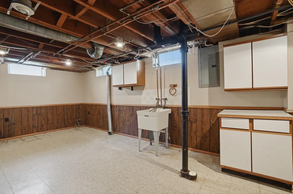 35843 Rewa Street Clinton Charter Township MI 48035