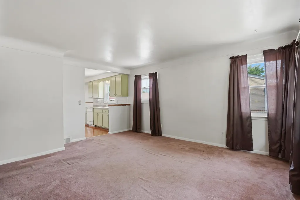 35843 Rewa Street Clinton Charter Township MI 48035