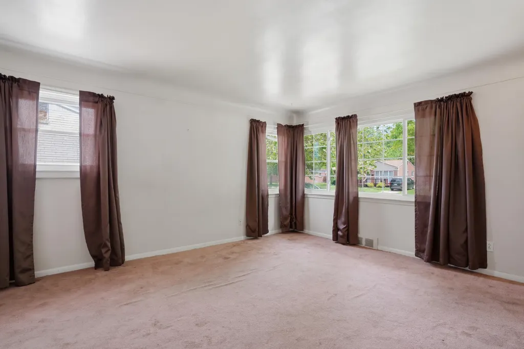 35843 Rewa Street Clinton Charter Township MI 48035