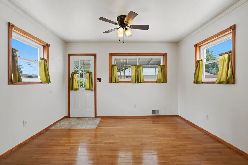 35843 Rewa Street Clinton Charter Township MI 48035
