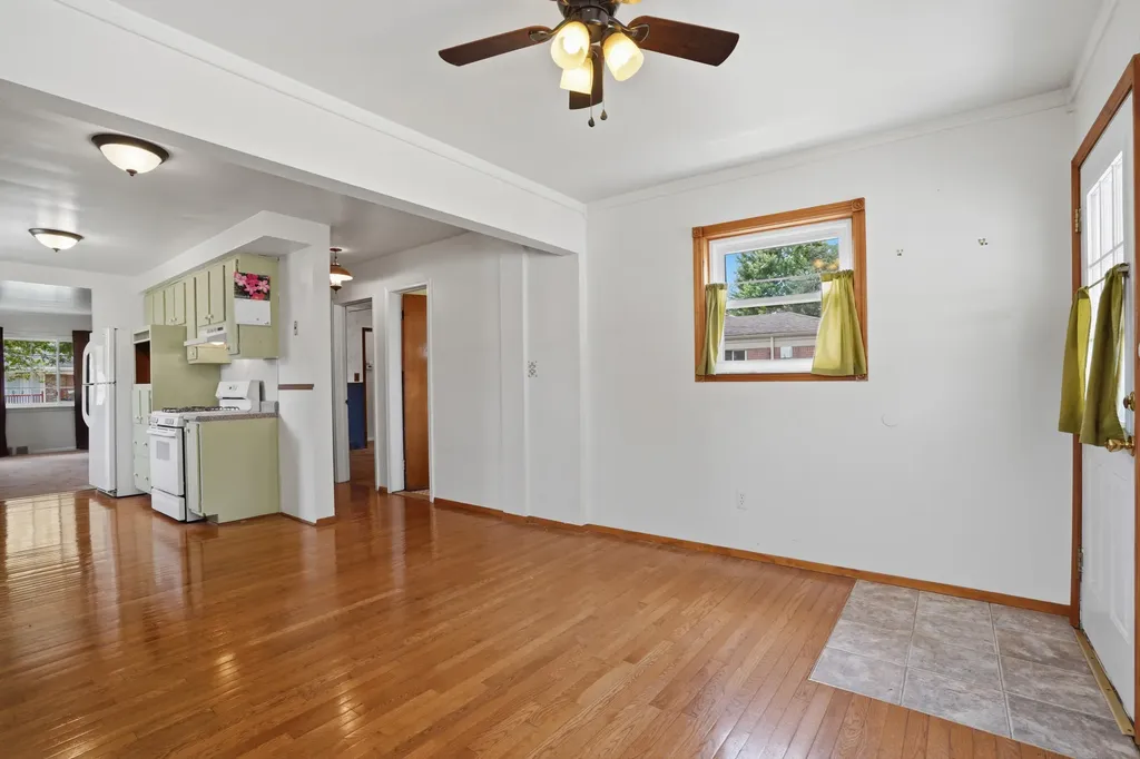 35843 Rewa Street Clinton Charter Township MI 48035
