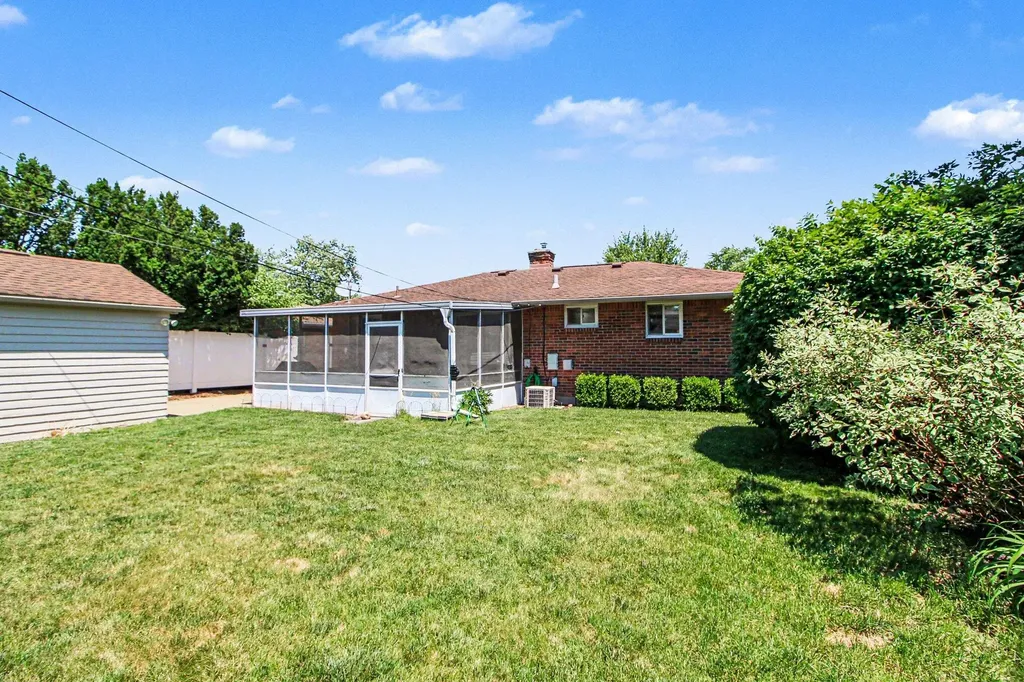 34101 Sequoia Street Westland City MI 48185