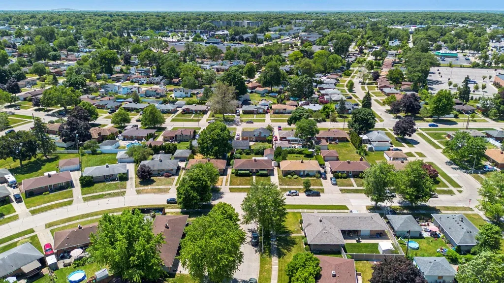 34101 Sequoia Street Westland City MI 48185