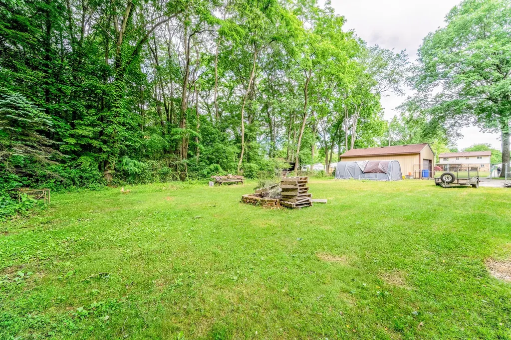 39001 Wade Road Romulus City MI 48174