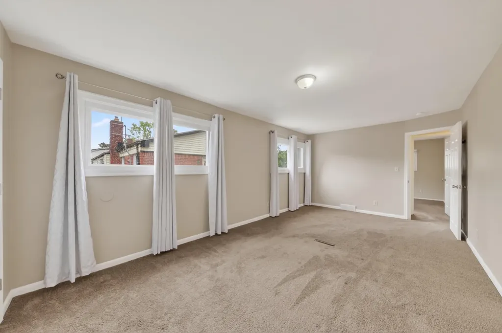 1039 Gault Drive Ypsilanti Charter Township MI 48198